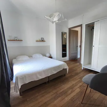 T2 Chaleureux - Centre & Thermes Apartment *